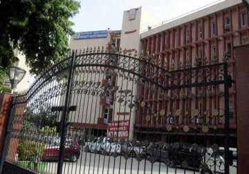 ugc to scrap non net fellowship students stage protest