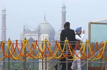pm addresses nation from close enclosure at red fort