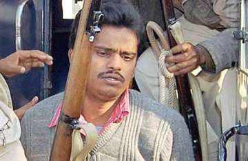 koli awarded death sentence in second nithari killings case