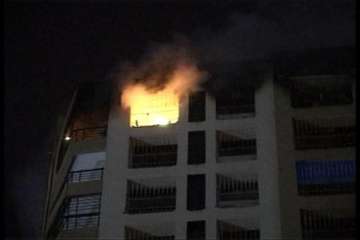 fire in 4 storey building in mumbai no casualties