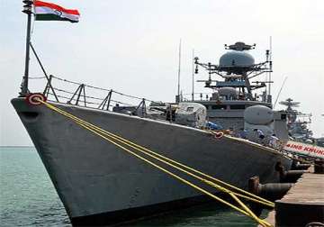 navy keen on developing tuticorin port