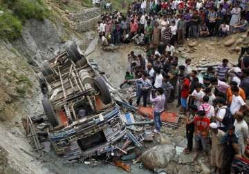 10 dead 40 injured as bus falls into gorge in mp