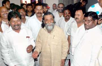 jharkhand stalemate continues shibu sticks to his chair