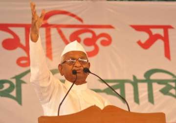 anna hazare wants agriculture commissions to look into farmers issues