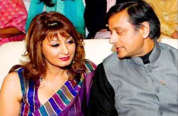 divorcee tharoor set to marry sunanda on aug 17