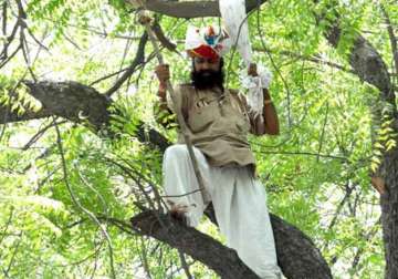 farmer gajendra s death at aap rally in delhi suicide or accident