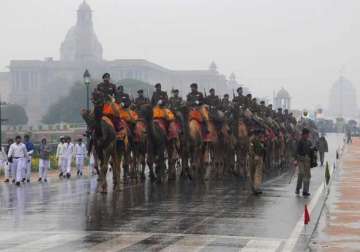delhi wakes up to a rainy republic day