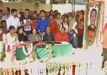 mortal remains of lt colonel niranjan brought to bengaluru to be cremated today