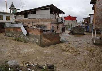 jammu kashmir govt sanctions rs 235 crore to meet flood situation