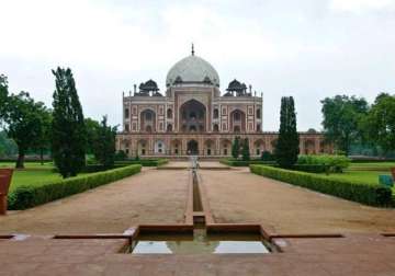 at humayun s tomb the king gets his crown back