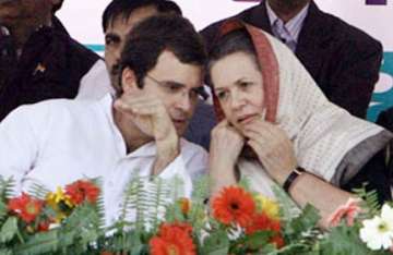 sonia rahul not to take daily allowance in parliament