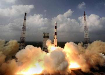 india eyes to beat china in race to reach mars