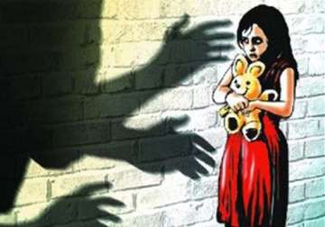 minor delhi girl gangraped in jaipur six held