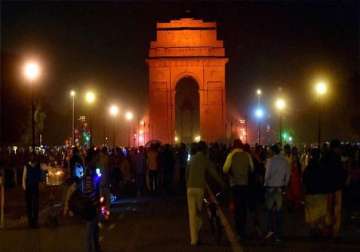 india gate lights up in orange for un s violence against women campaign