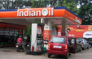 delhi petrol pumps to remain closed on friday