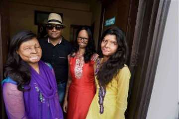 acid attack victims come together to open cafe near taj