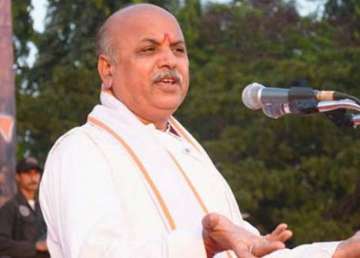 ban entry of muslims in garba events pravin togadia