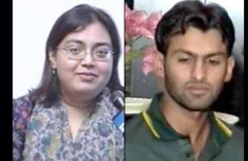 possibility of dna test made shoaib to divorce ayesha