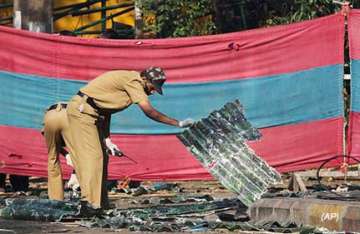 pune bomber offered rs 200 for a bisleri bottle says injured waiter