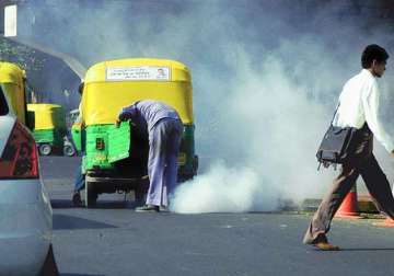 delhi govt aims to make city roads dust free