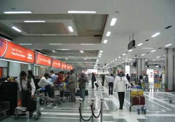 500 passengers face hardship at igi airport due to flight delay