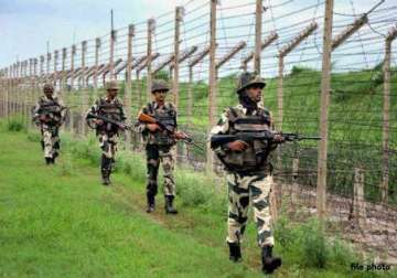 pakistan violates ceasefire along border