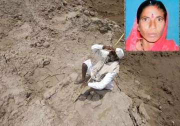 shocking unable to feed her 5 kids woman farmer burns herself to death