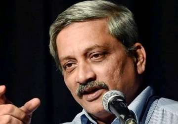 manohar parrikar urged to stop using outdated choppers