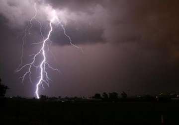 rain thundershowers likely in karnataka