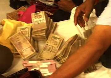 madhya pradesh lokayukta raid finds a junior govt officer worth rs 50 crore