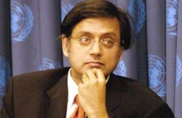 tharoor attends meeting of rendezvous sports world