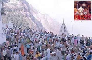 82 lakh pilgrims visit vaishnodevi shrine in 2009