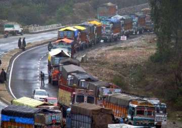 supplies reach kashmir as jammu srinagar highway opens