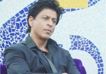 shah rukh khan didn t stand by his complaint on underworld threats ex top cop