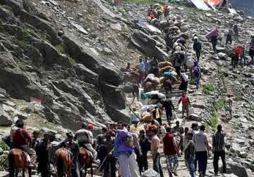 fresh batch of 418 pilgrims leave jammu for amarnath