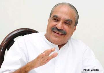 kerala bar owners accuse fm mani of taking rs. 1 crore bribe