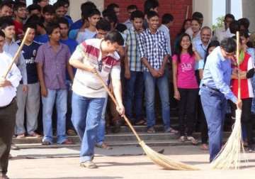 du students to be trained for swachh campaign