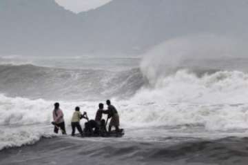 cyclone hudhud to make landfall today ndrf teams deployed