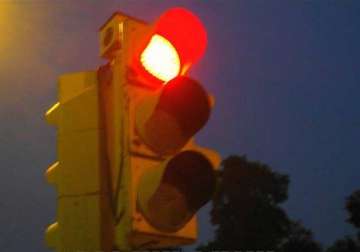 delhi may soon get smart traffic lights