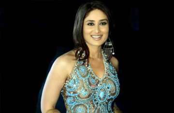 kareena a hit on karachi billboards