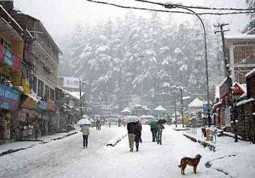manali gets more snowfall