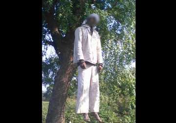 farmer in maharashtra hangs himself from a tree near jalgaon