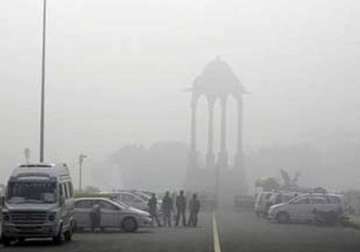 delhi s air quality very poor pollution levels lowest outside pm narendra modi s house