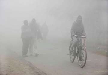 agra records coldest day in 22 years