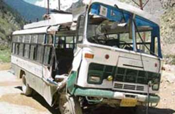 22 killed 35 injured in bus accident in hp