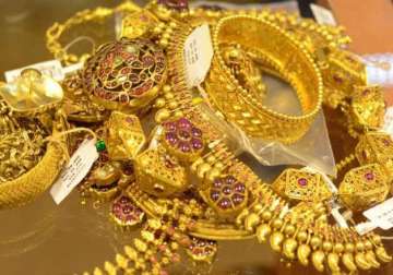 six kg of gold looted in agra