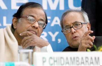 pranab sends out a strong message to chidambaram