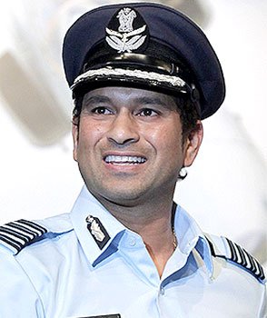 tendulkar attends air force day celebrations