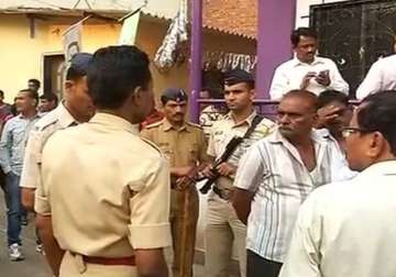 thane man who killed 14 members of his family was stuck in rs 67 lakh debt