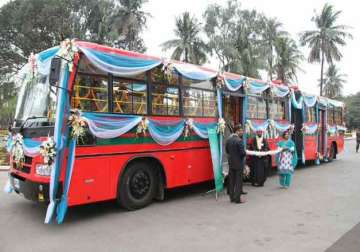 indo bangla friendship bus arrives from dhaka